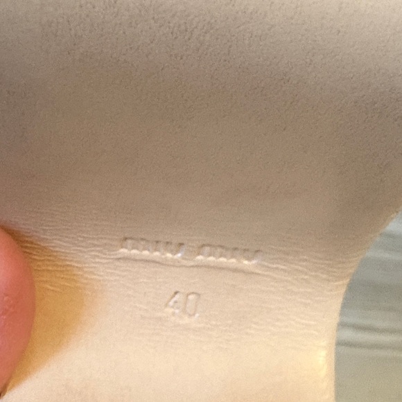 Miu Miu Cream and Black Floral Gabardine Sandals - Picture 3 of 11